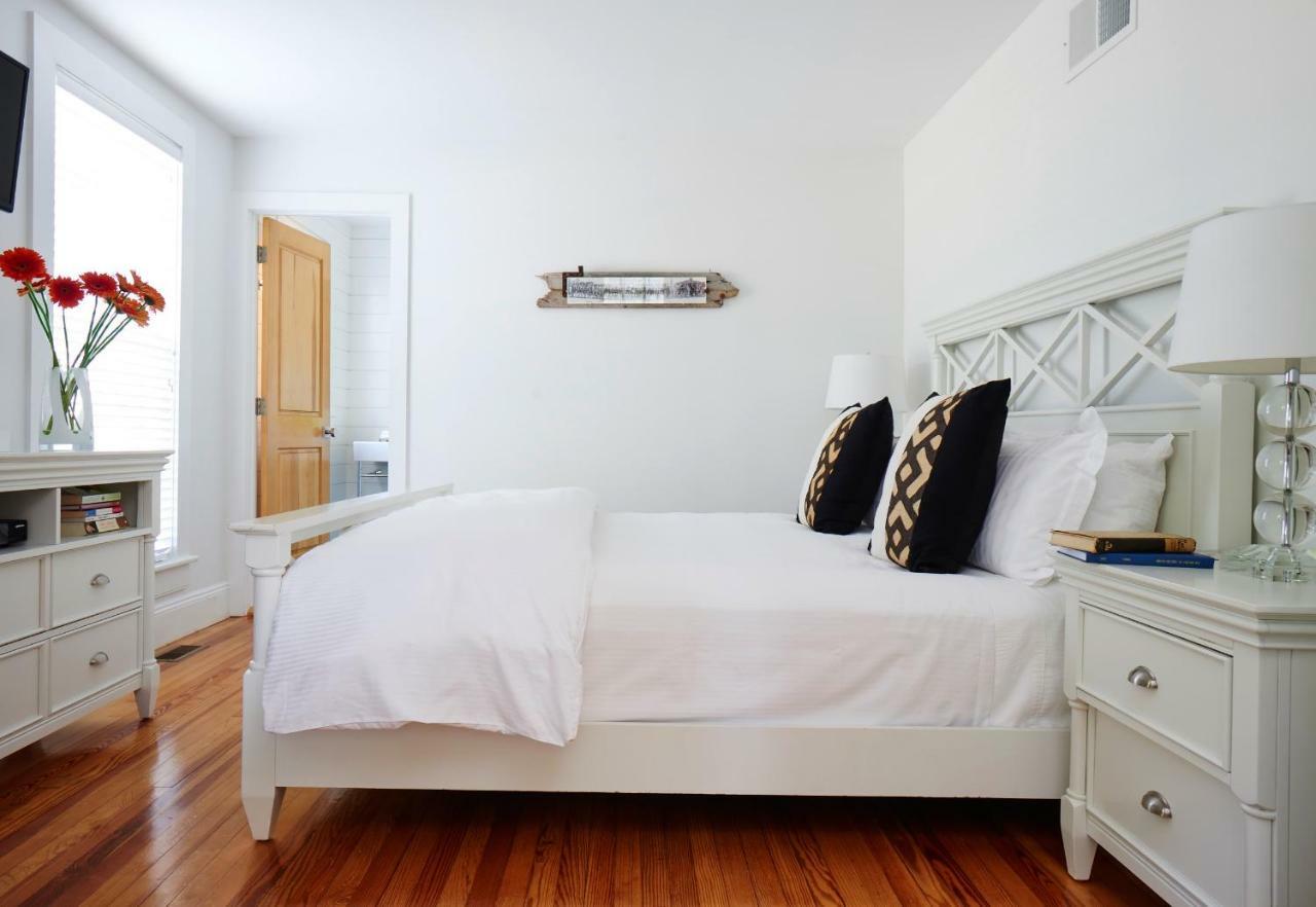 Seven Style Near Shelter Island Heights