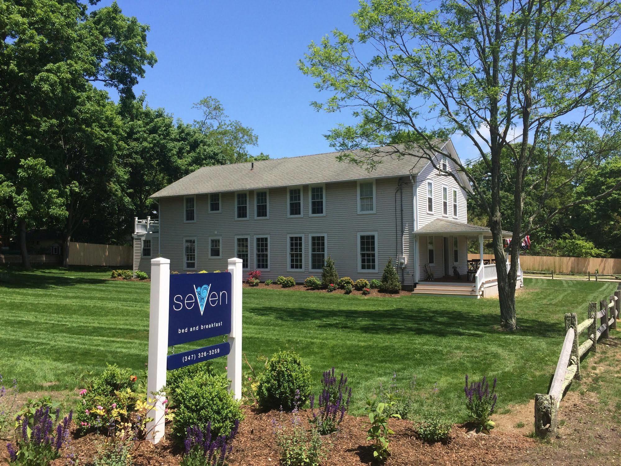 Bed & Breakfast Seven Style Near Shelter Island Heights