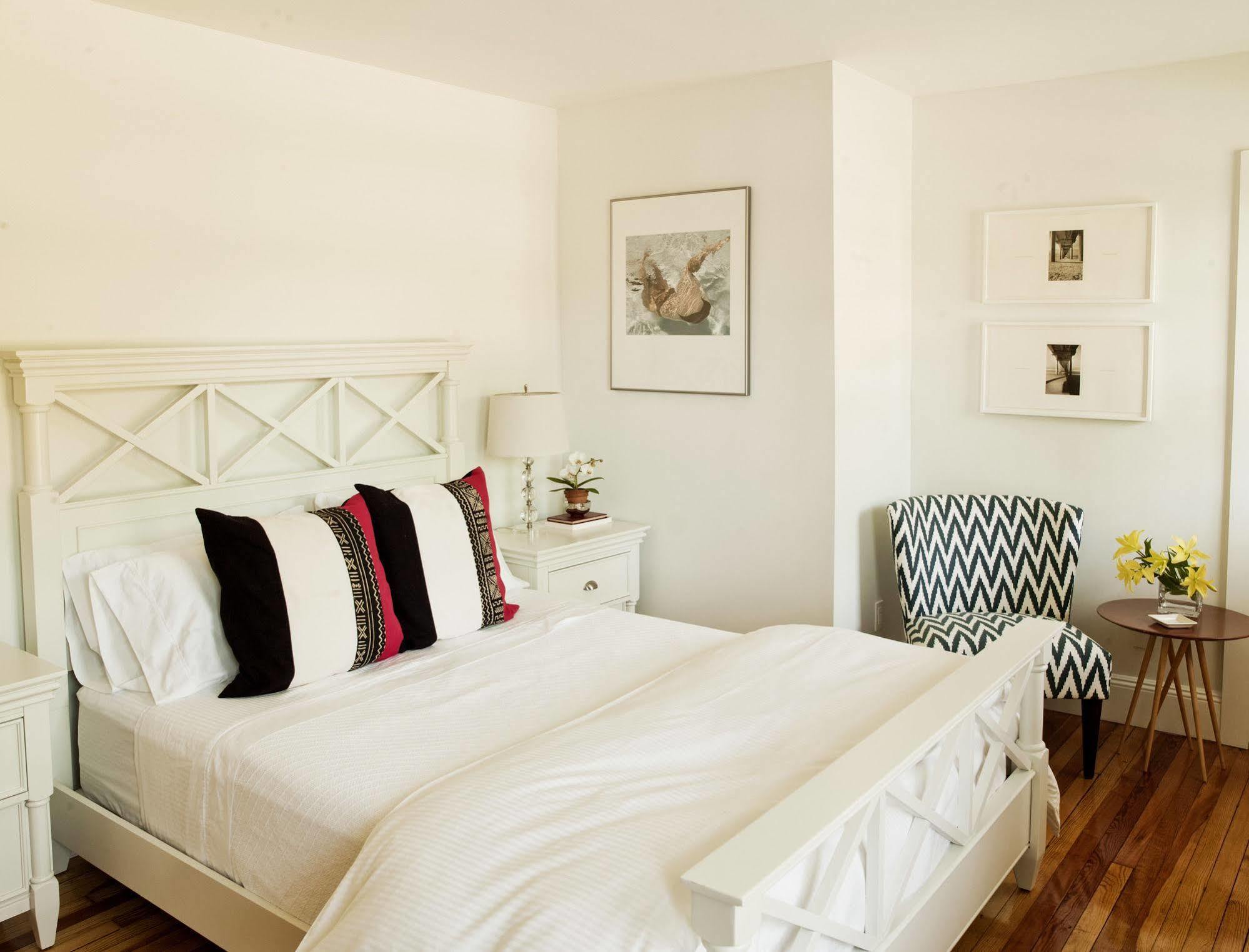Bed & Breakfast Seven Style Near 4*